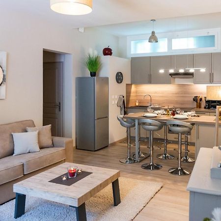 Les Volets Rouges Apartment Кавайон Екстериор снимка