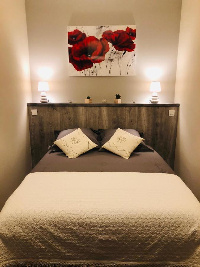 Les Volets Rouges Apartment Кавайон Екстериор снимка